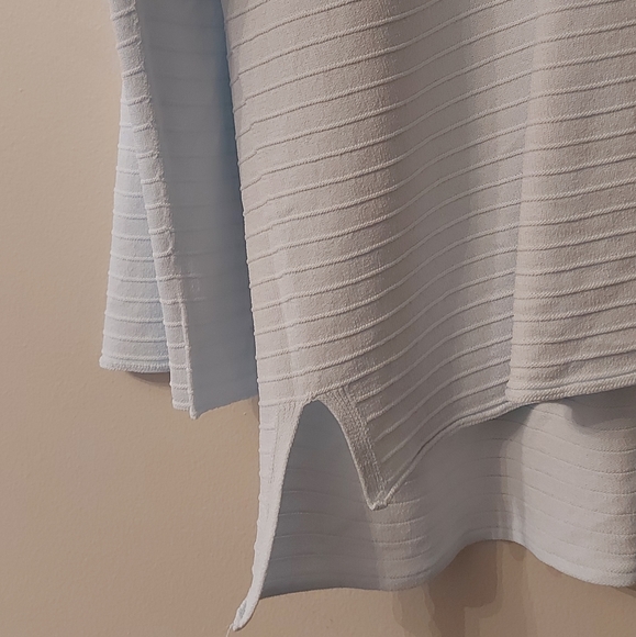 SOLD!!Alexandre Laurent light sweater - Picture 3 of 11